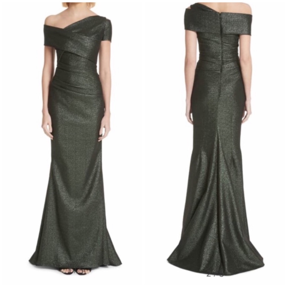 ✨HP✨Talbot Runhof asymmetrical black & gold gown